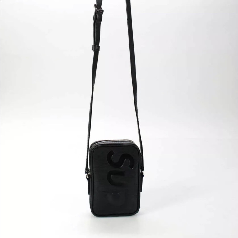 Supreme Lv Bag Shoulder Epi Ppm Black